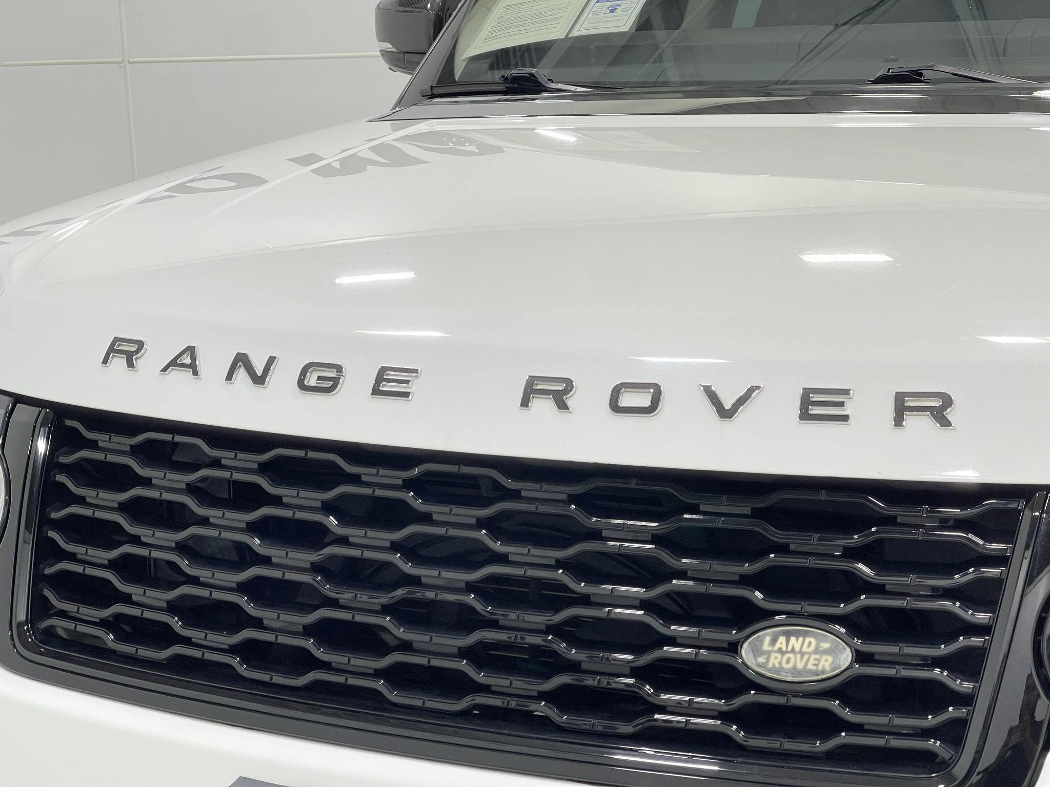 Used 2015 Land Rover Range Rover Supercharged AWD/4WD image 37