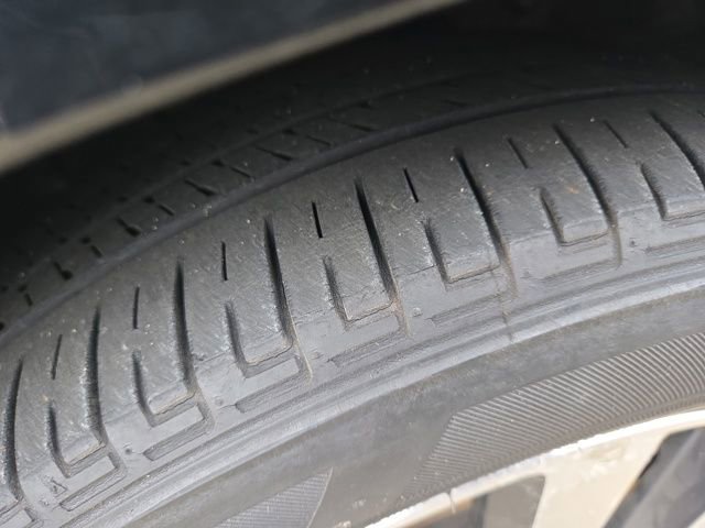 Used 2025 Nissan Versa SV w/ Trunk Package image 27