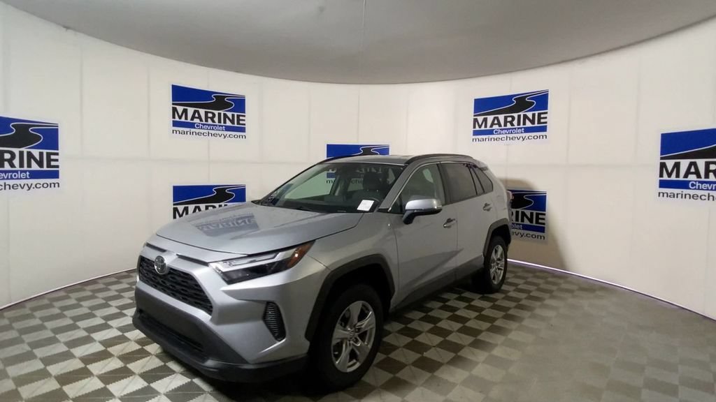 Used 2024 Toyota RAV4 XLE FWD image 6