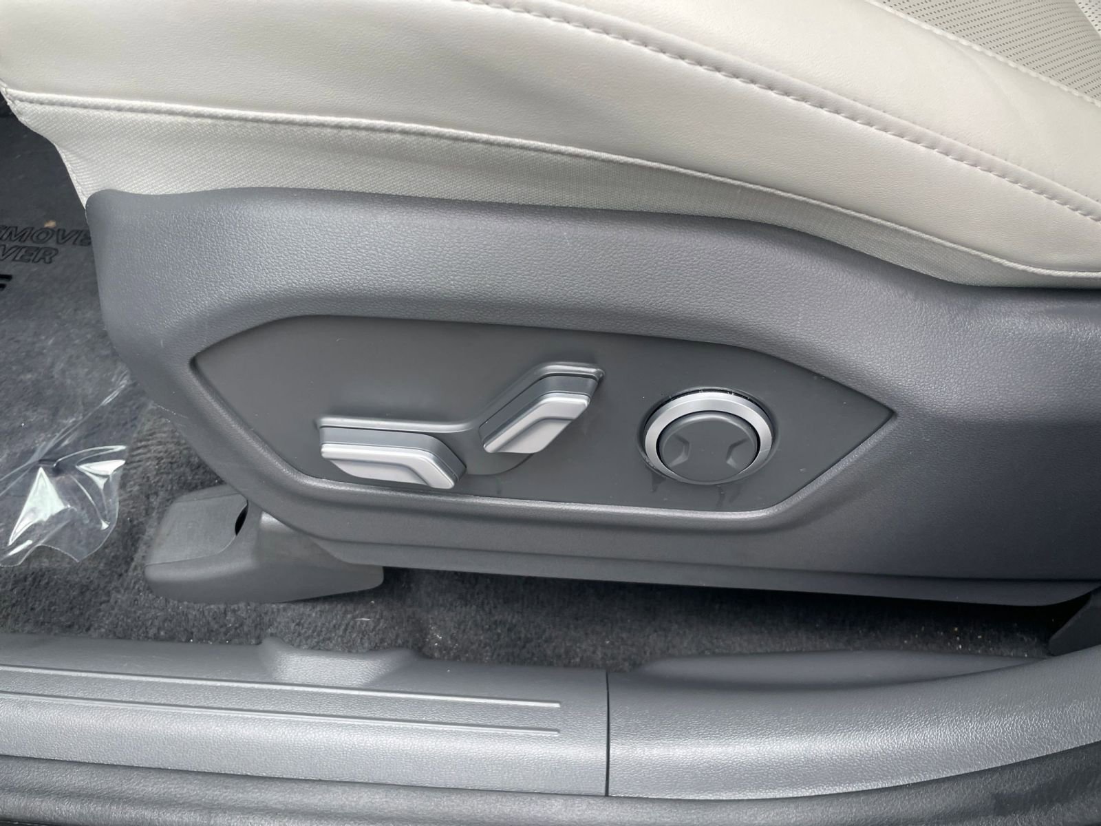 Used 2025 Hyundai Santa Fe SEL image 23