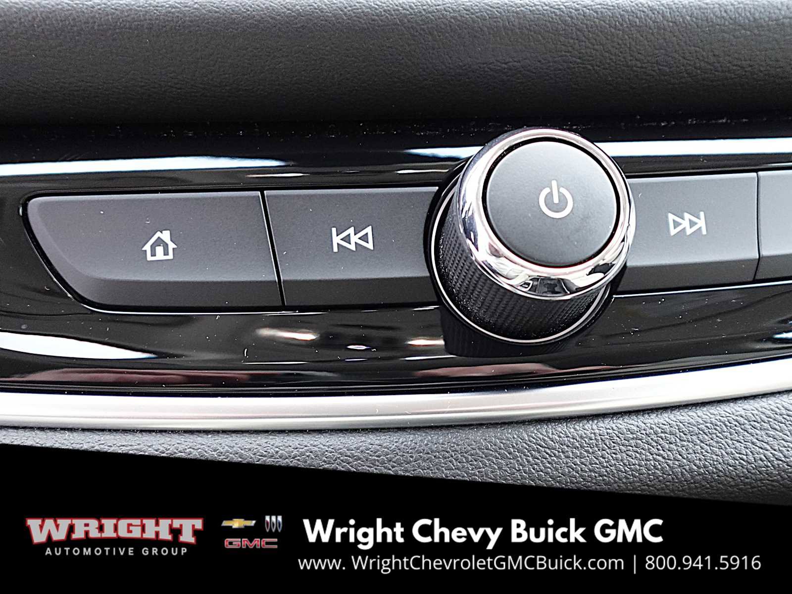 Used 2023 Buick Enclave Essence w/ Experience Buick Package image 19