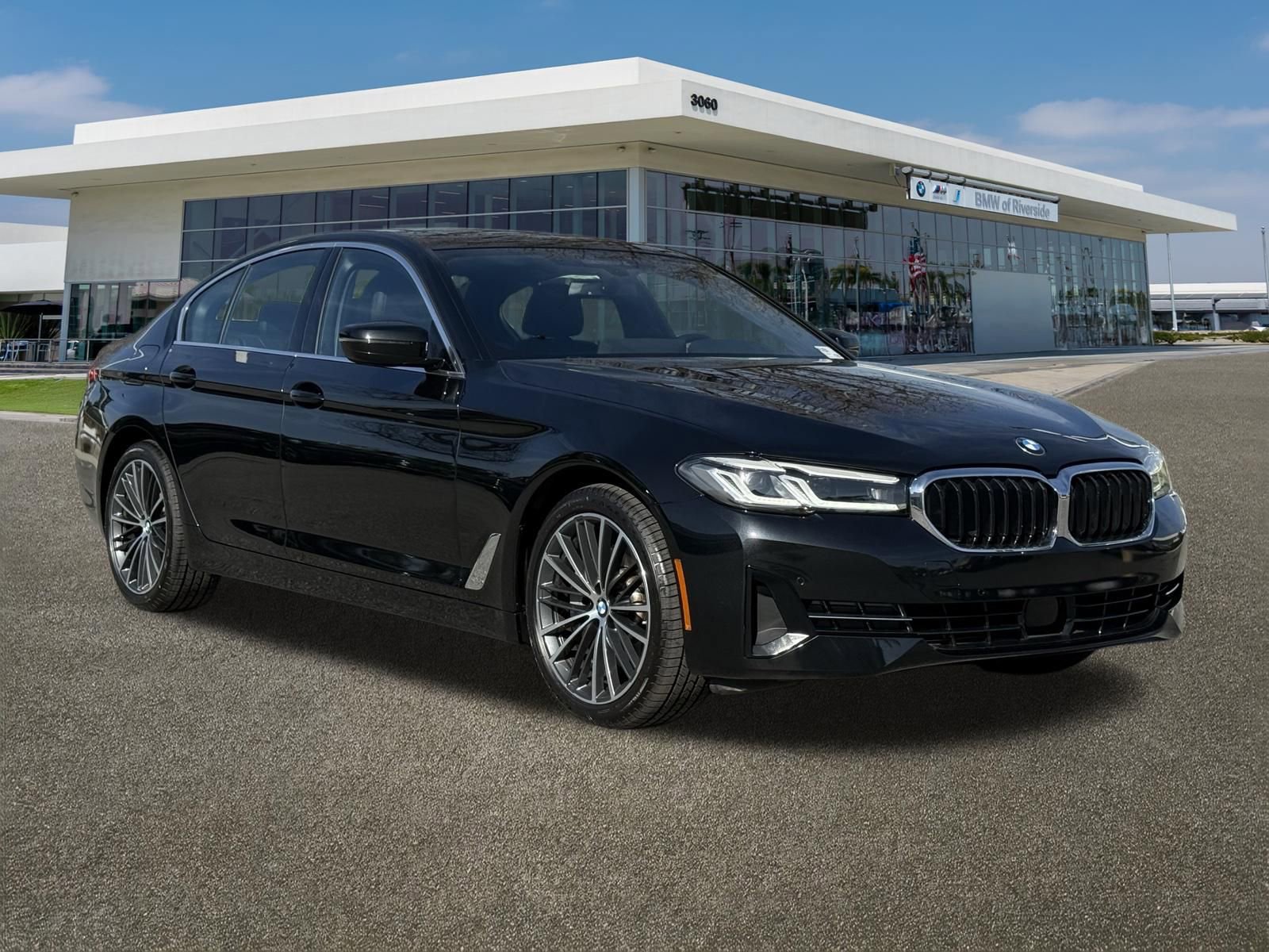 Certified 2023 BMW 530i RWD image 2
