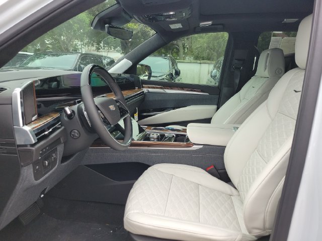 New 2026 Cadillac Escalade ESV Platinum Sport RWD image 7
