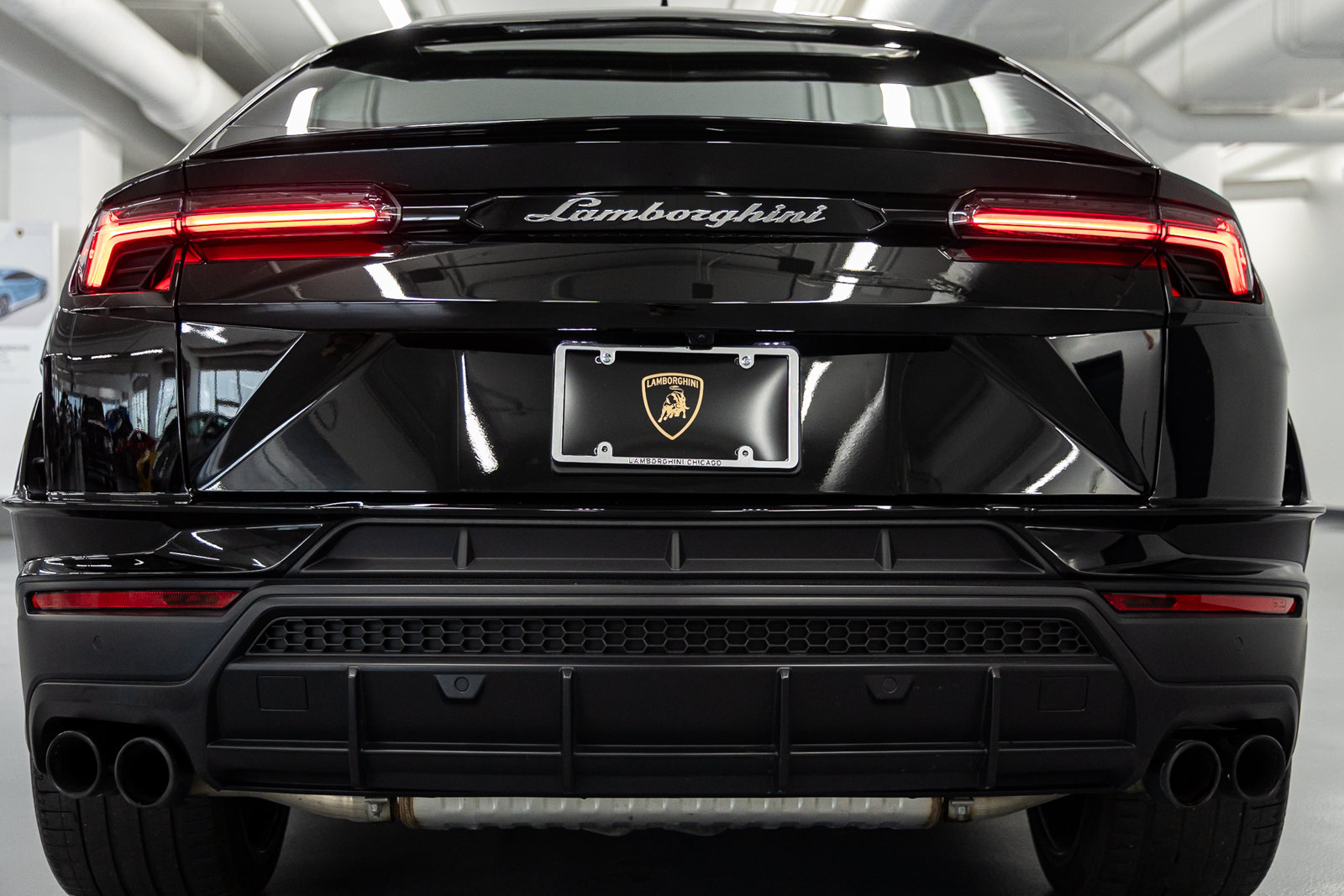 Used 2024 Lamborghini Urus S AWD/4WD image 17