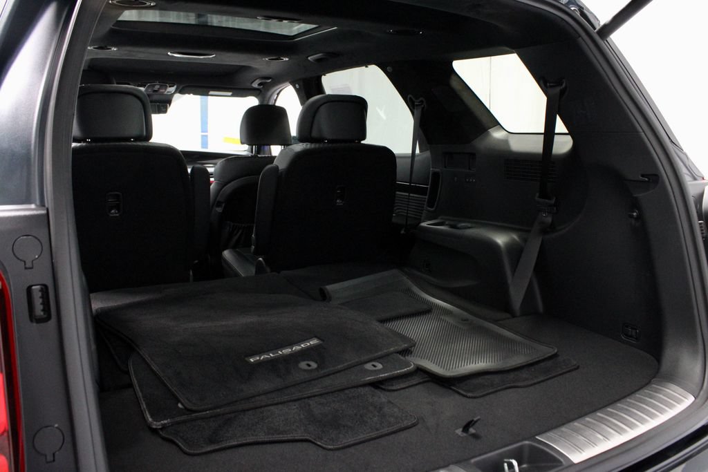 Used 2025 Hyundai Palisade Calligraphy FWD image 16