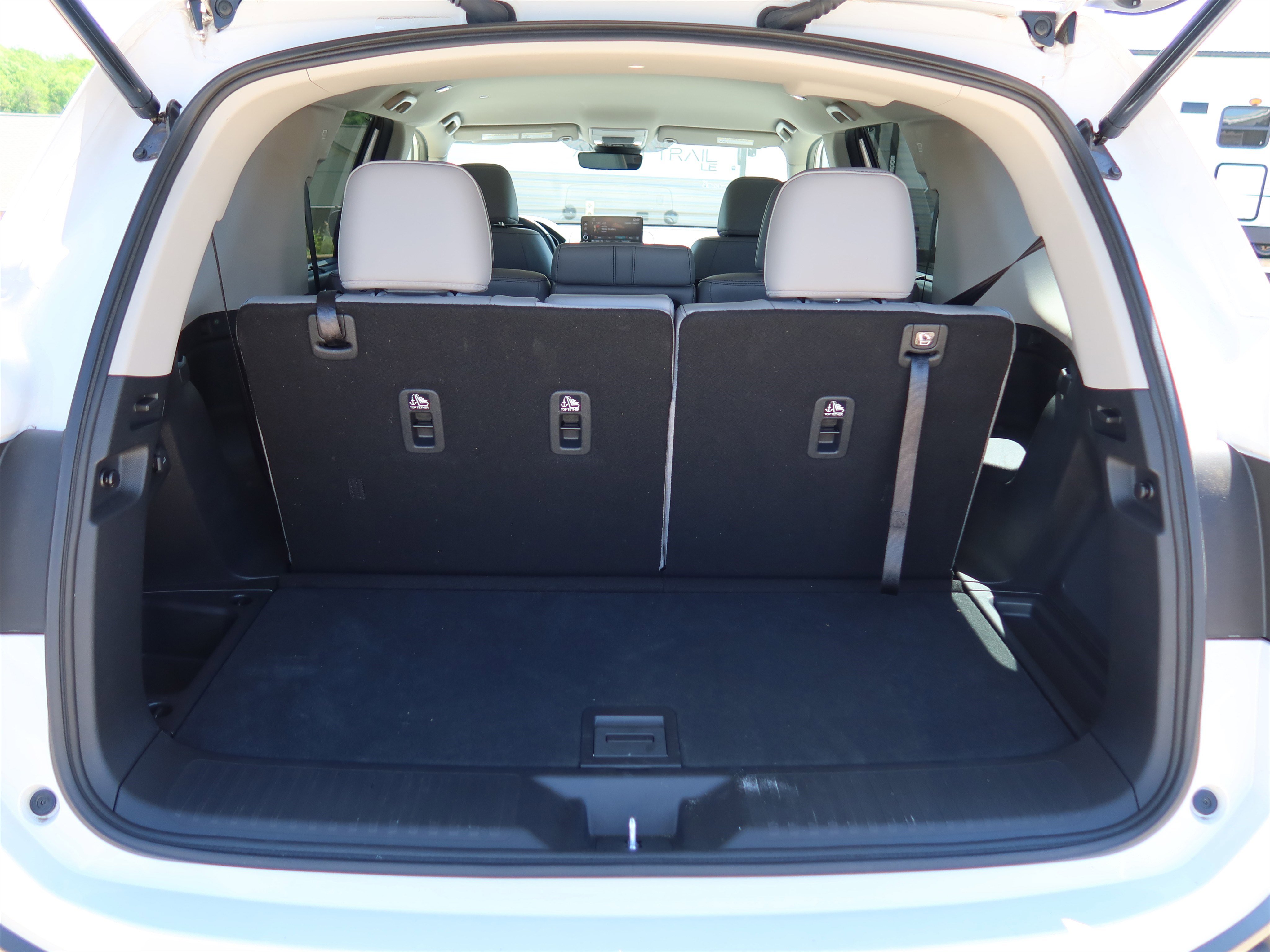 Used 2025 Honda Pilot EX-L image 6