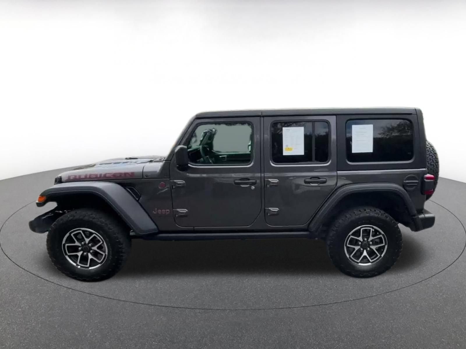 Used 2025 Jeep Wrangler Unlimited Rubicon AWD/4WD image 8