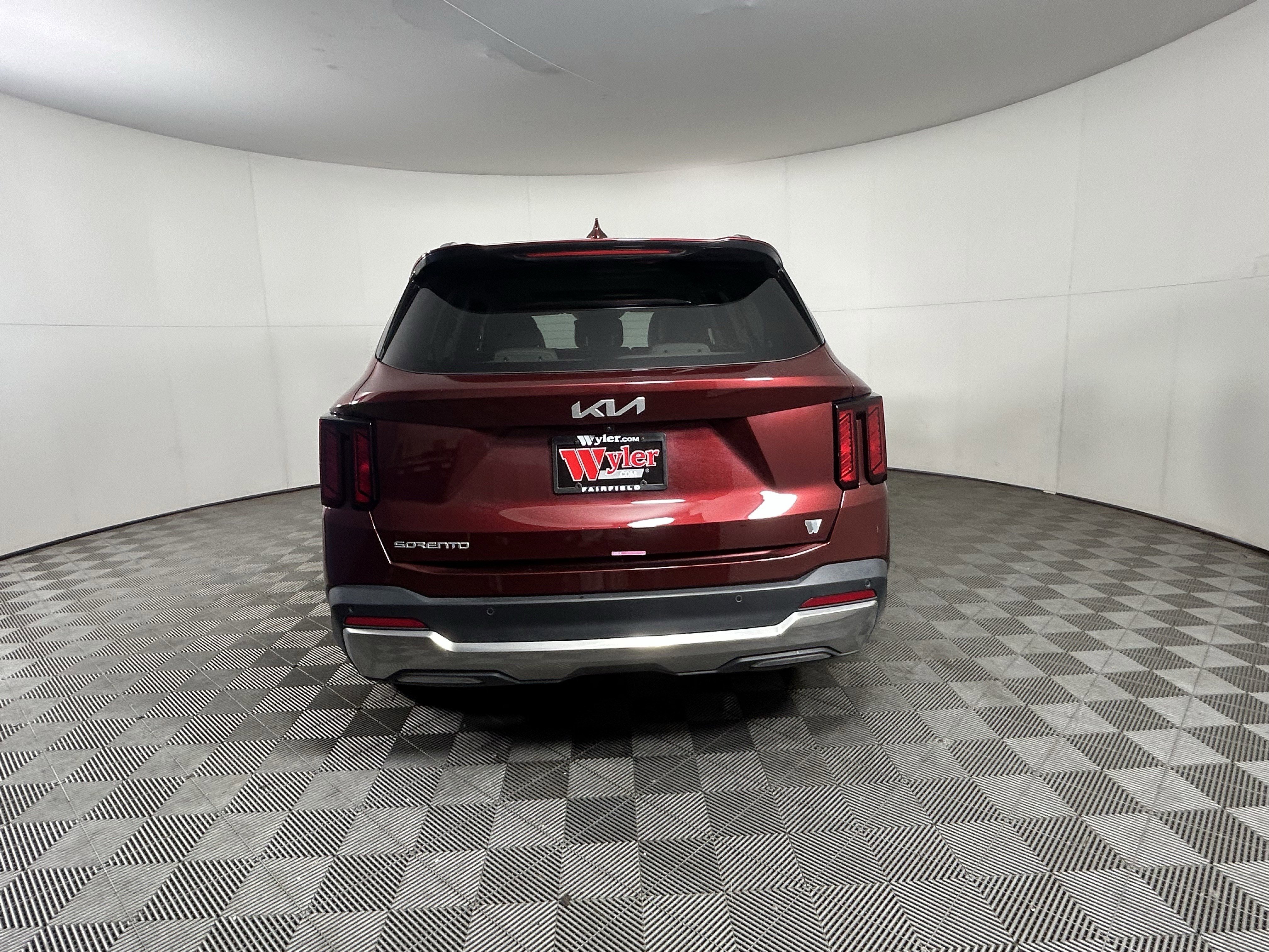 Used 2025 Kia Sorento S w/ Panoramic Sunroof Package image 17