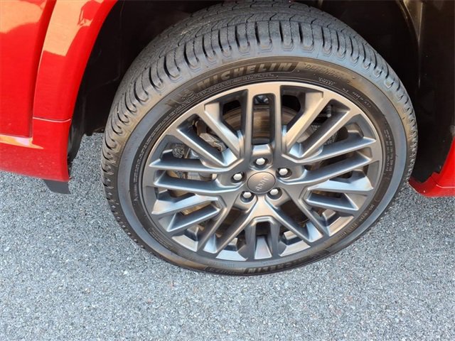 Used 2022 Jeep Compass Limited w/ (RED) Package image 11