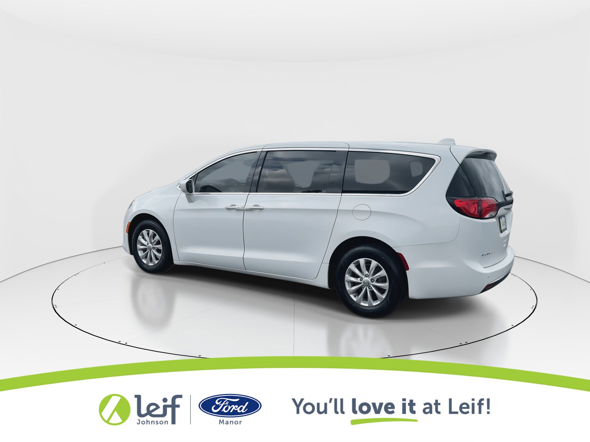 Used 2018 Chrysler Pacifica Touring Plus image 6