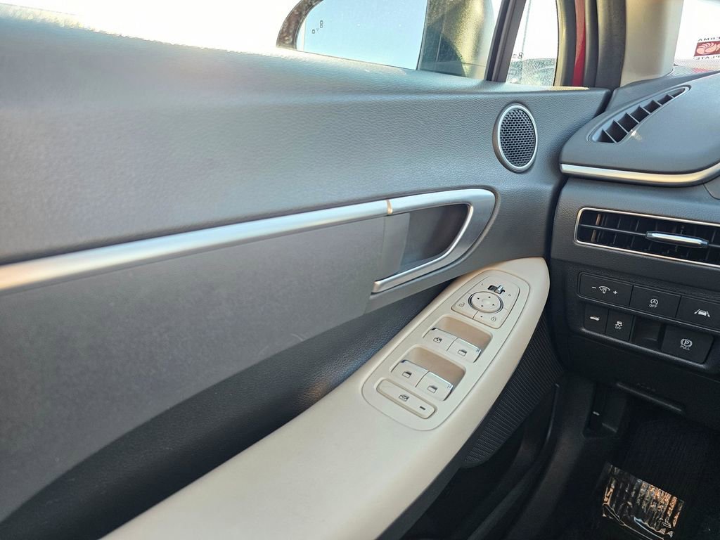 Used 2023 Hyundai Sonata SE FWD image 32