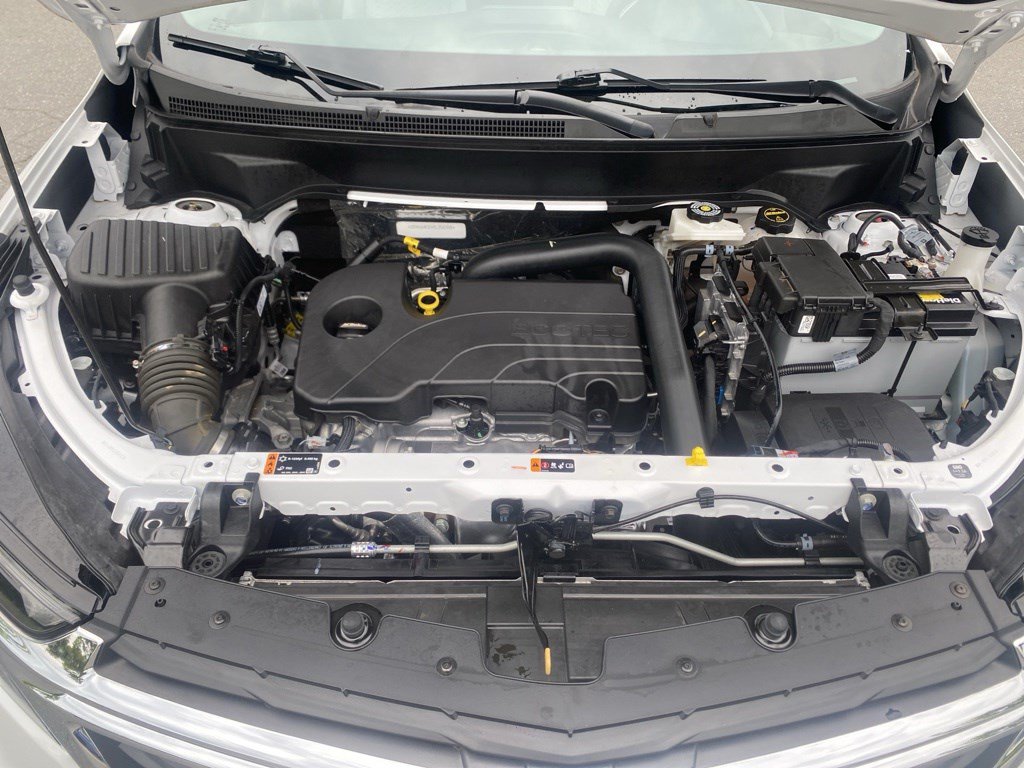 Used 2024 Chevrolet Equinox LS FWD image 2