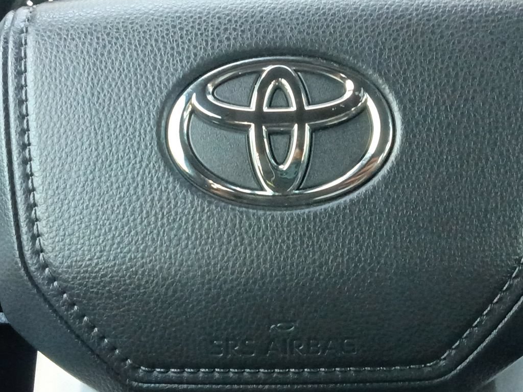 Used 2025 Toyota Tundra SR5 AWD/4WD image 5