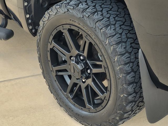 Used 2018 Toyota Tundra SR5 w/ SR5 Upgrade Package AWD/4WD image 8