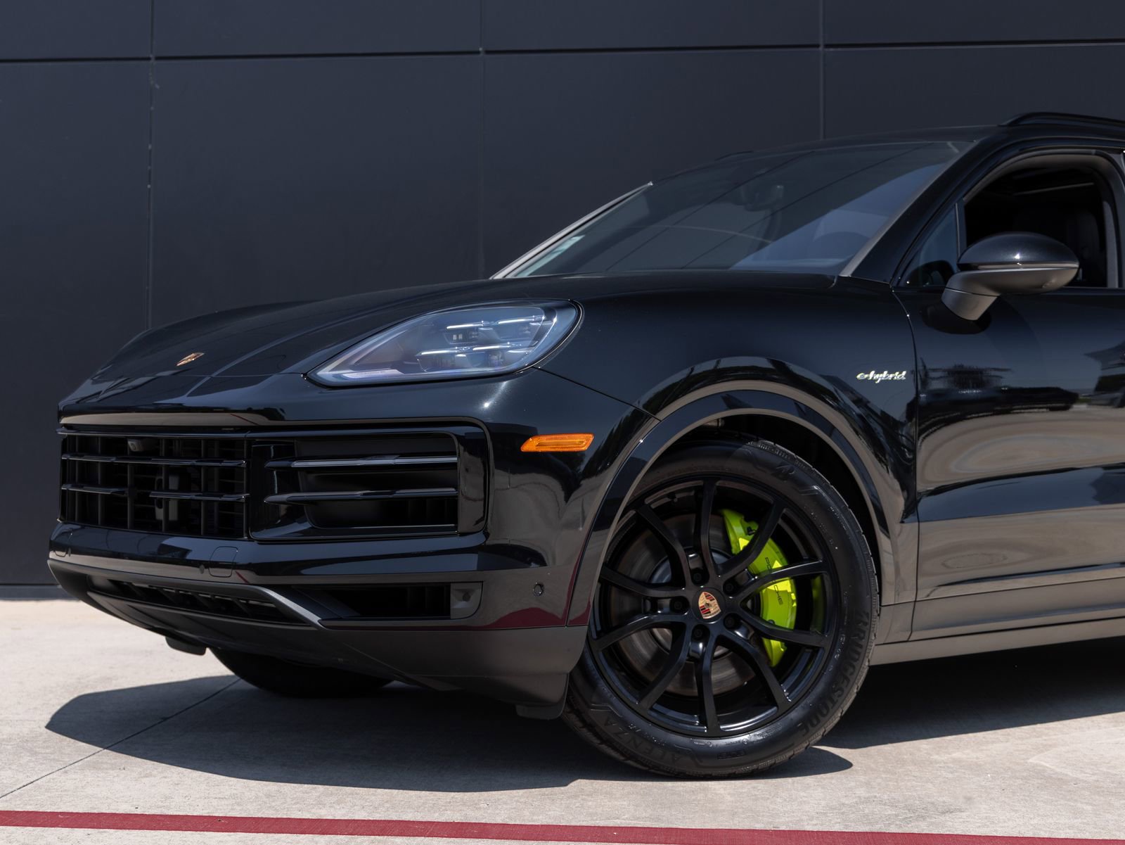 Certified 2025 Porsche Cayenne E-Hybrid AWD/4WD image 7