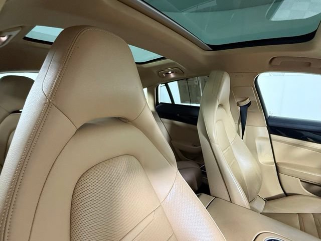 Used 2021 Porsche Panamera RWD image 32