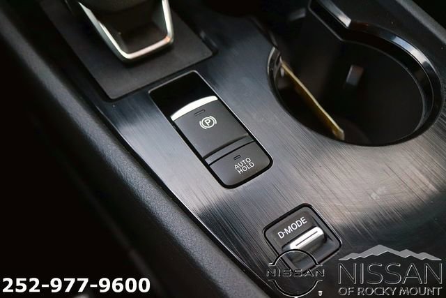 Certified 2024 Nissan Rogue SL FWD image 22