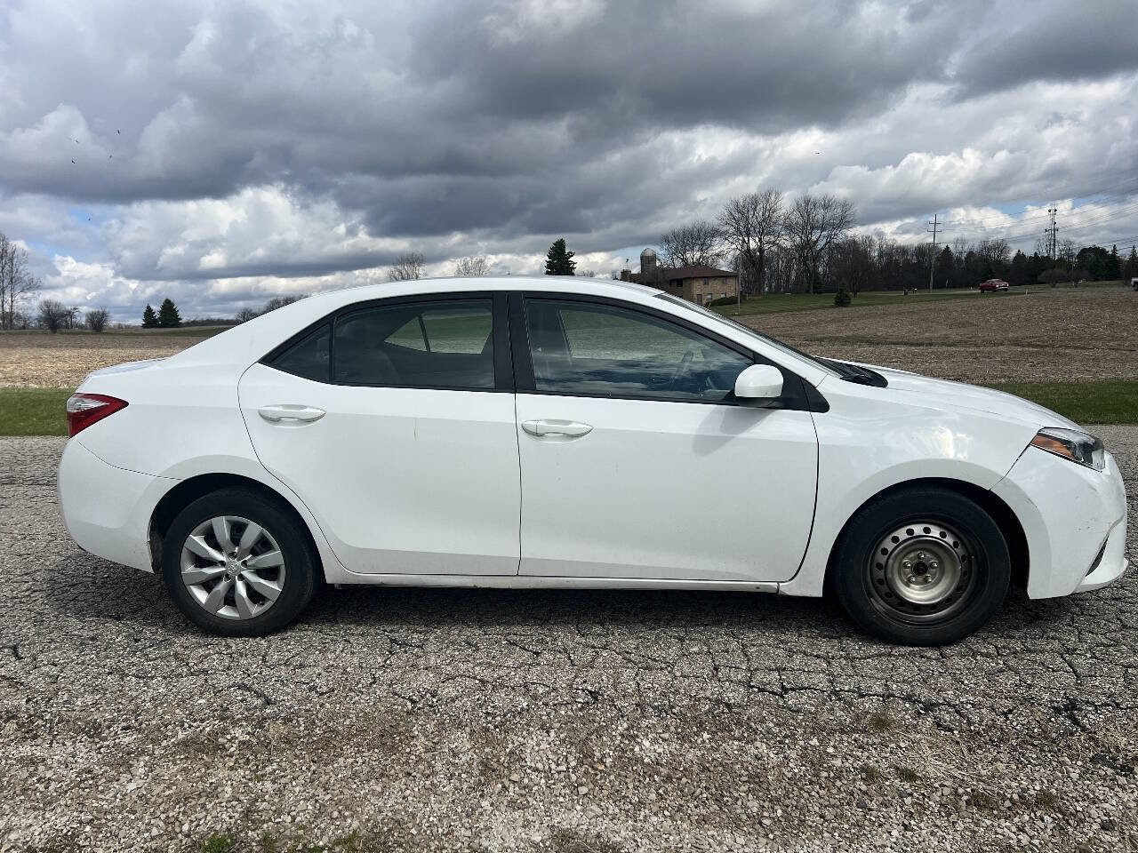 Used 2015 Toyota Corolla LE image 5
