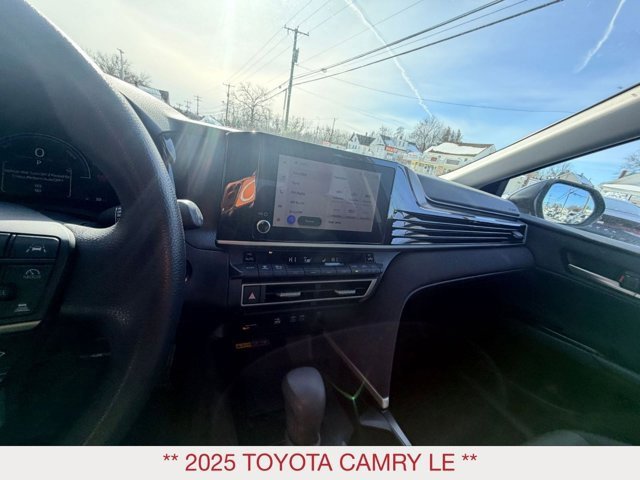 Used 2025 Toyota Camry LE image 15