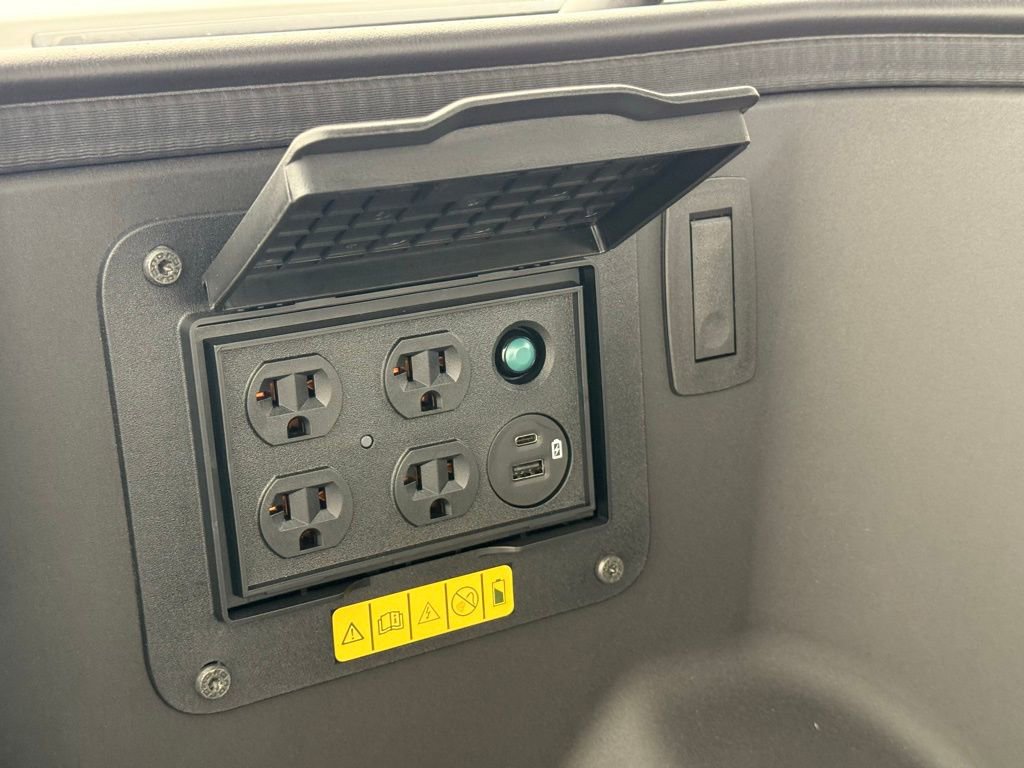 New 2025 Ford F150 Lightning Lariat AWD/4WD image 12