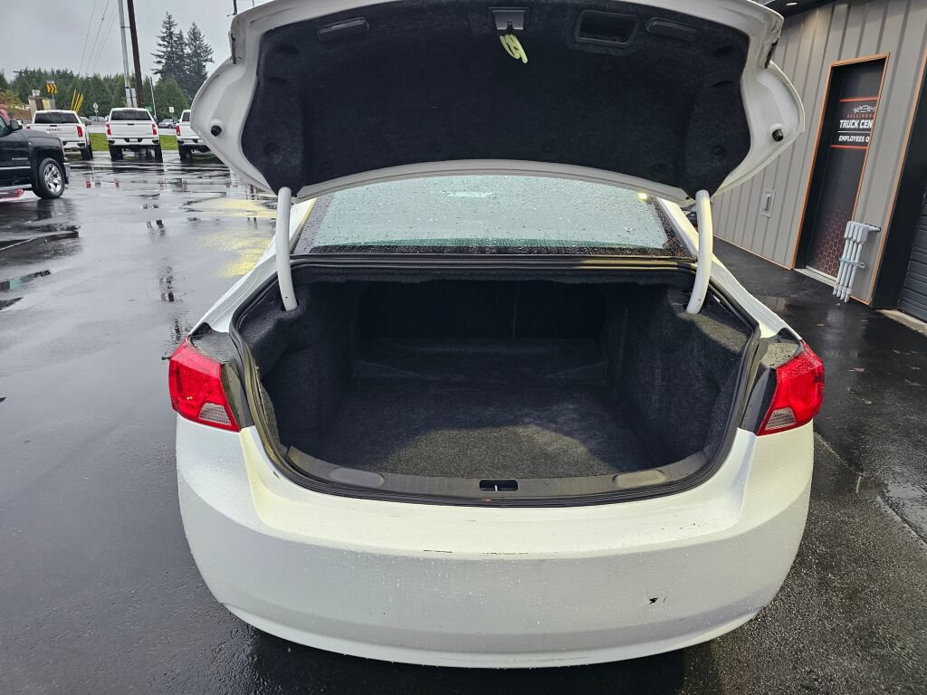 Used 2015 Chevrolet Impala LT FWD image 15