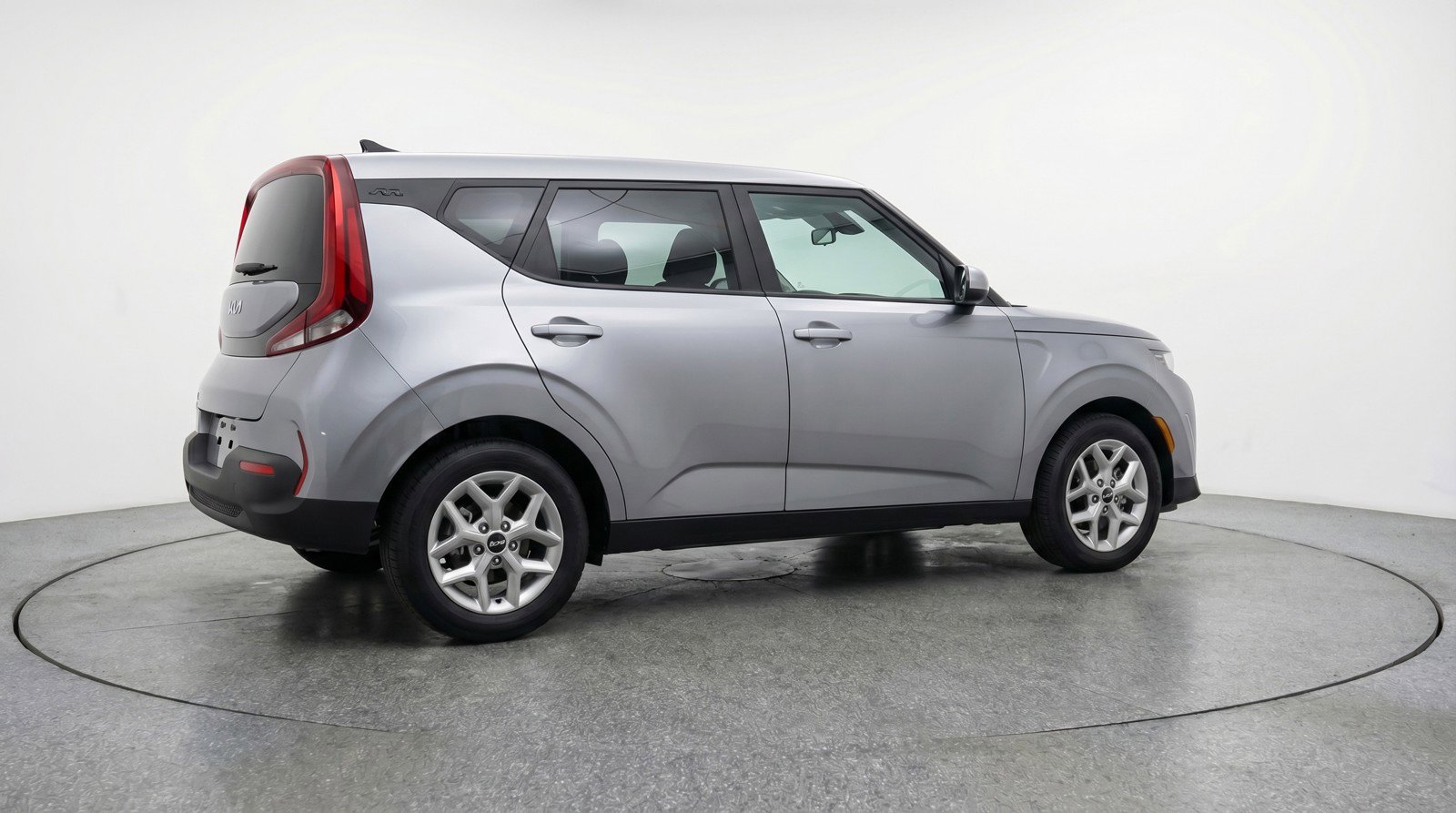 Used 2025 Kia Soul LX w/ LX Technology Package FWD image 9