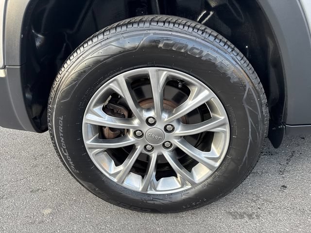 Used 2021 Jeep Cherokee Latitude Lux AWD/4WD image 31