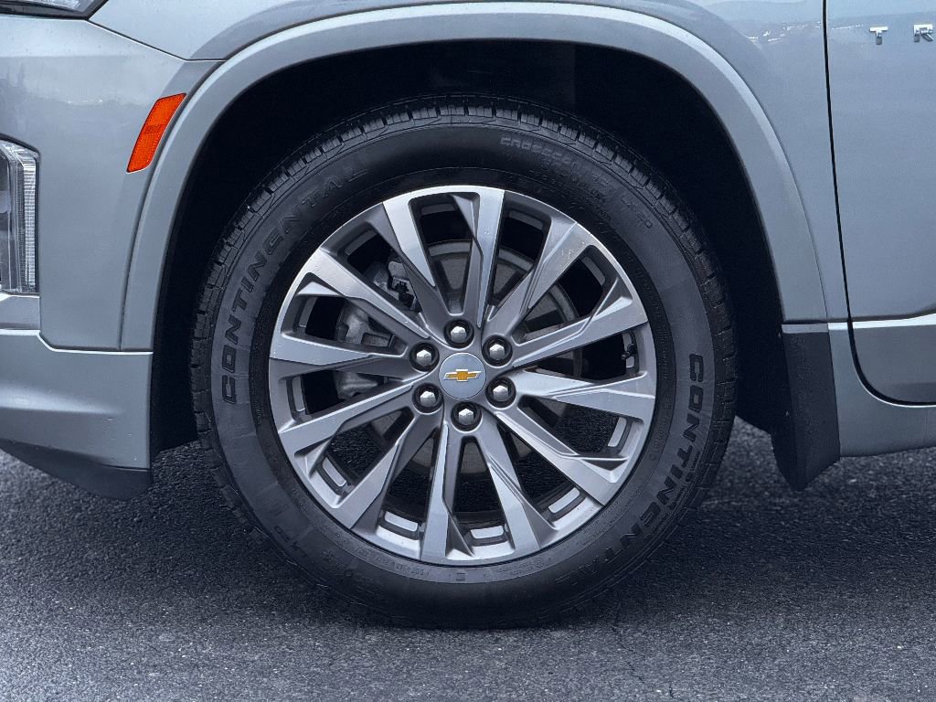 Used 2023 Chevrolet Traverse Premier image 19