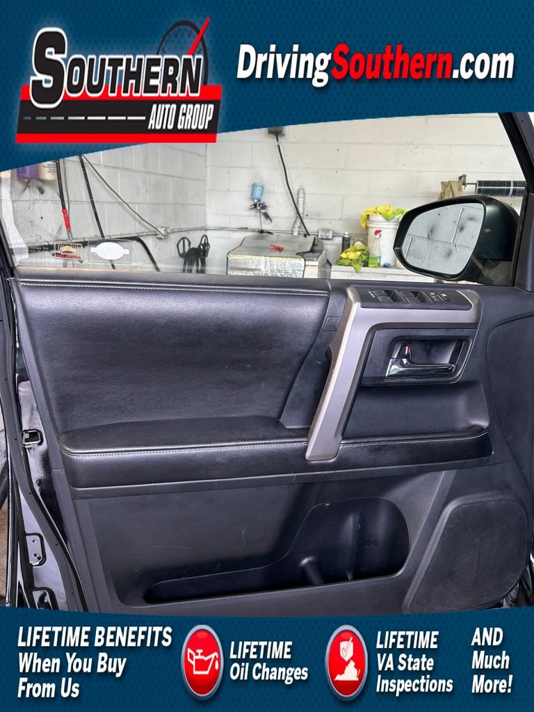 Used 2015 Toyota 4Runner SR5 AWD/4WD image 1
