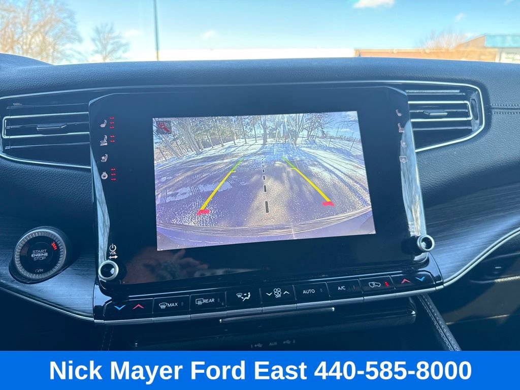 Used 2024 Jeep Wagoneer Series III image 13