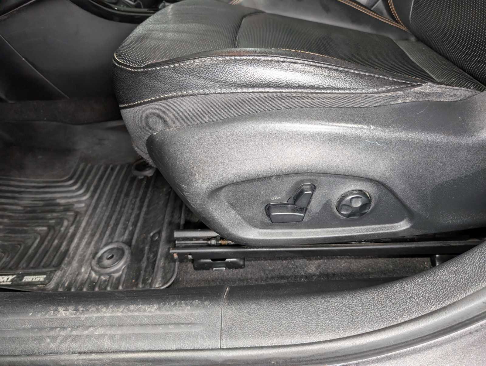 Used 2021 Jeep Compass Limited w/ Elite Exterior Group AWD/4WD image 39