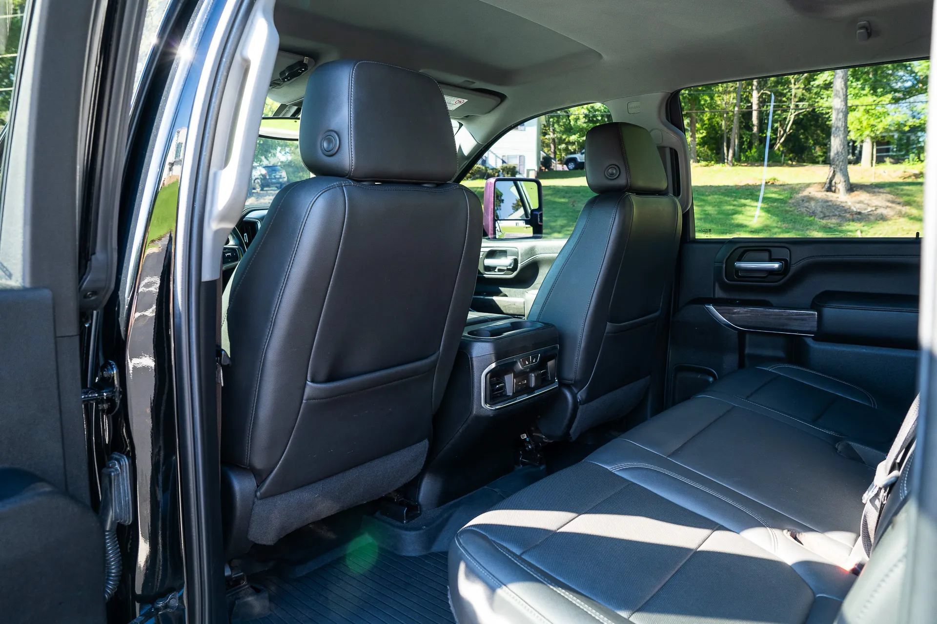 Used 2020 Chevrolet Silverado 3500 LTZ w/ LTZ Plus Package AWD/4WD image 27