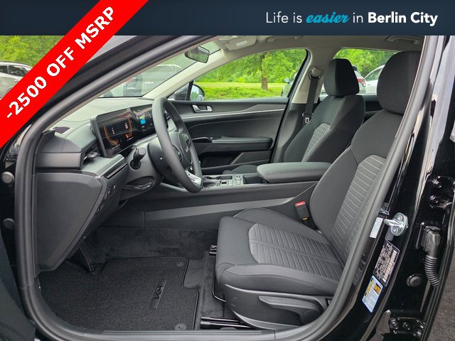 New 2025 Kia K5 LXS image 15