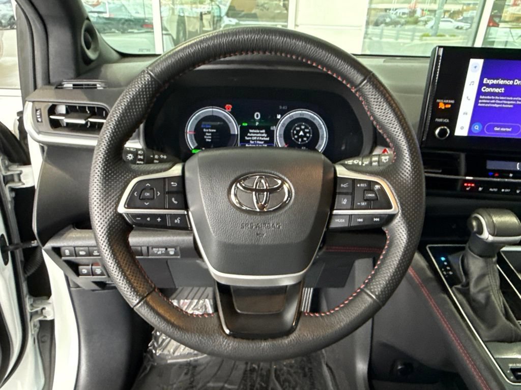 Certified 2025 Toyota Sienna XSE w/ XSE Premium Package AWD/4WD image 32