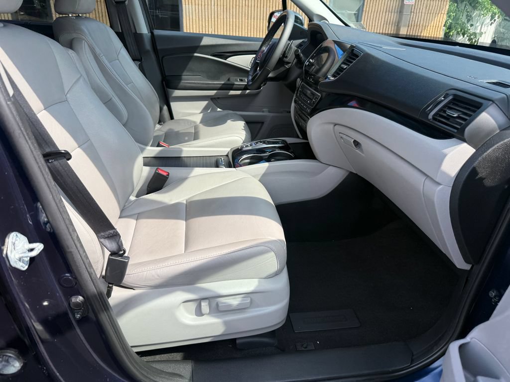 Used 2022 Honda Pilot Touring image 29
