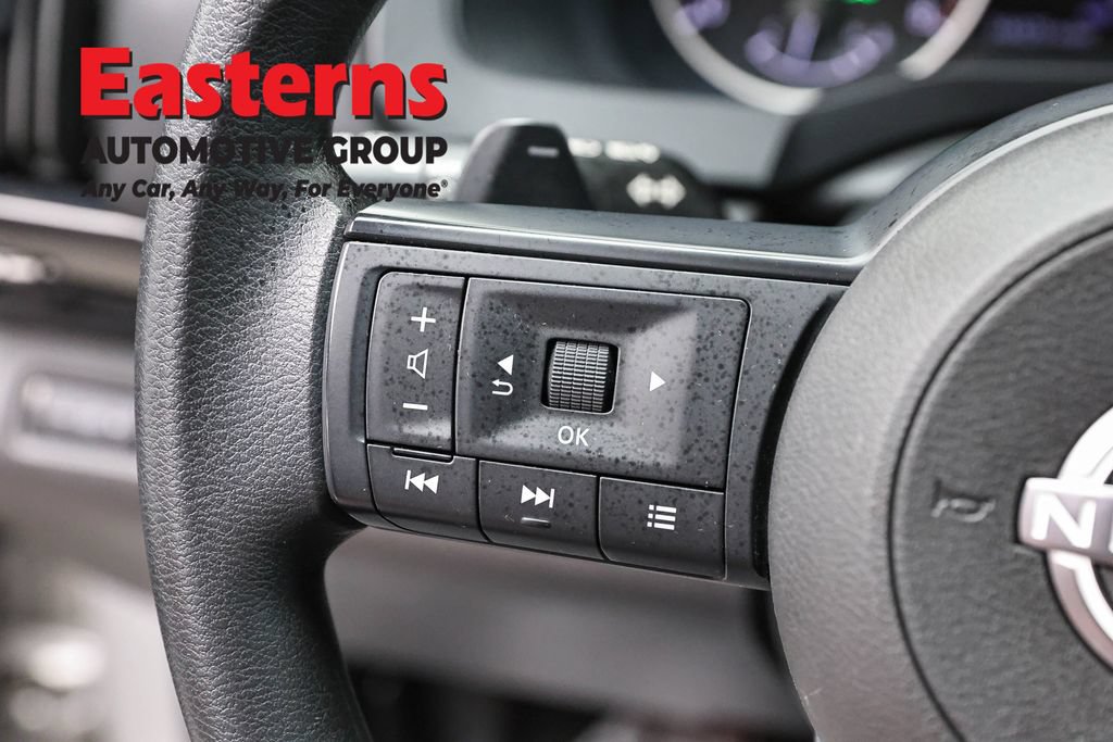 Used 2023 Nissan Pathfinder S AWD/4WD image 17