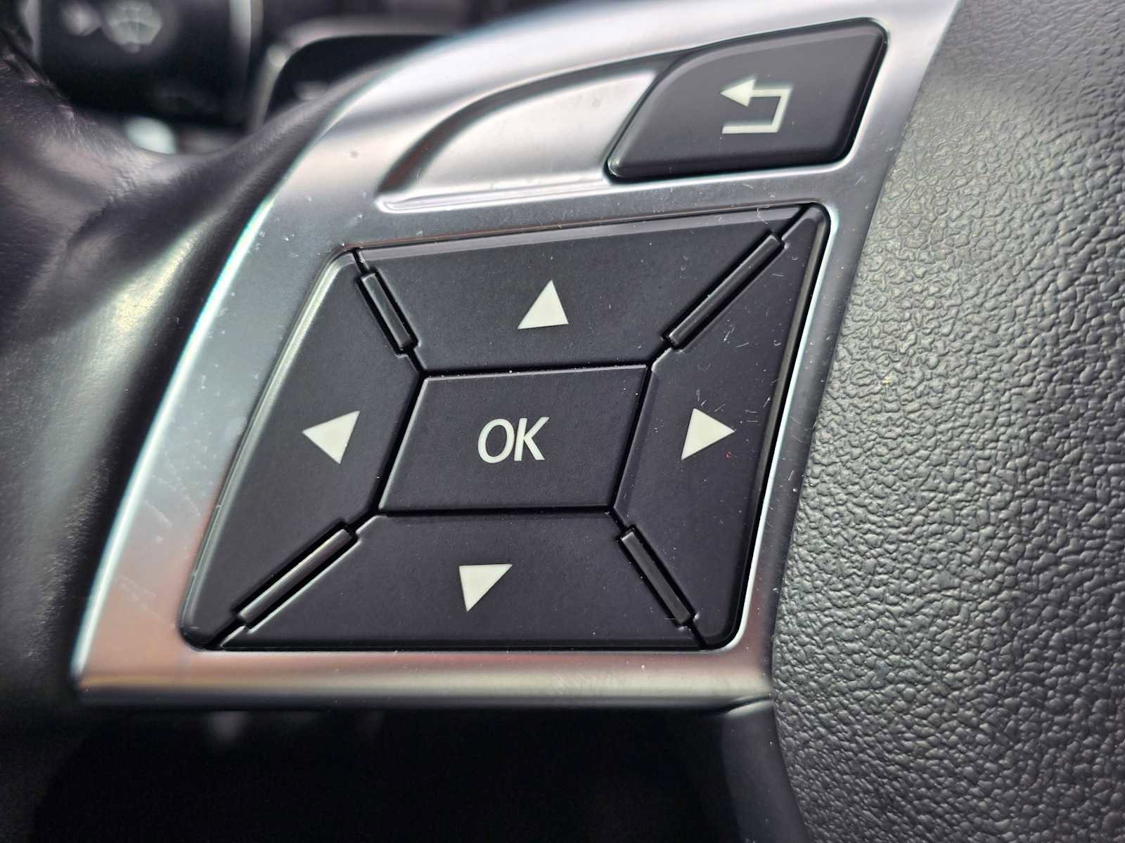 Used 2015 Mercedes-Benz GL 450 4MATIC image 40