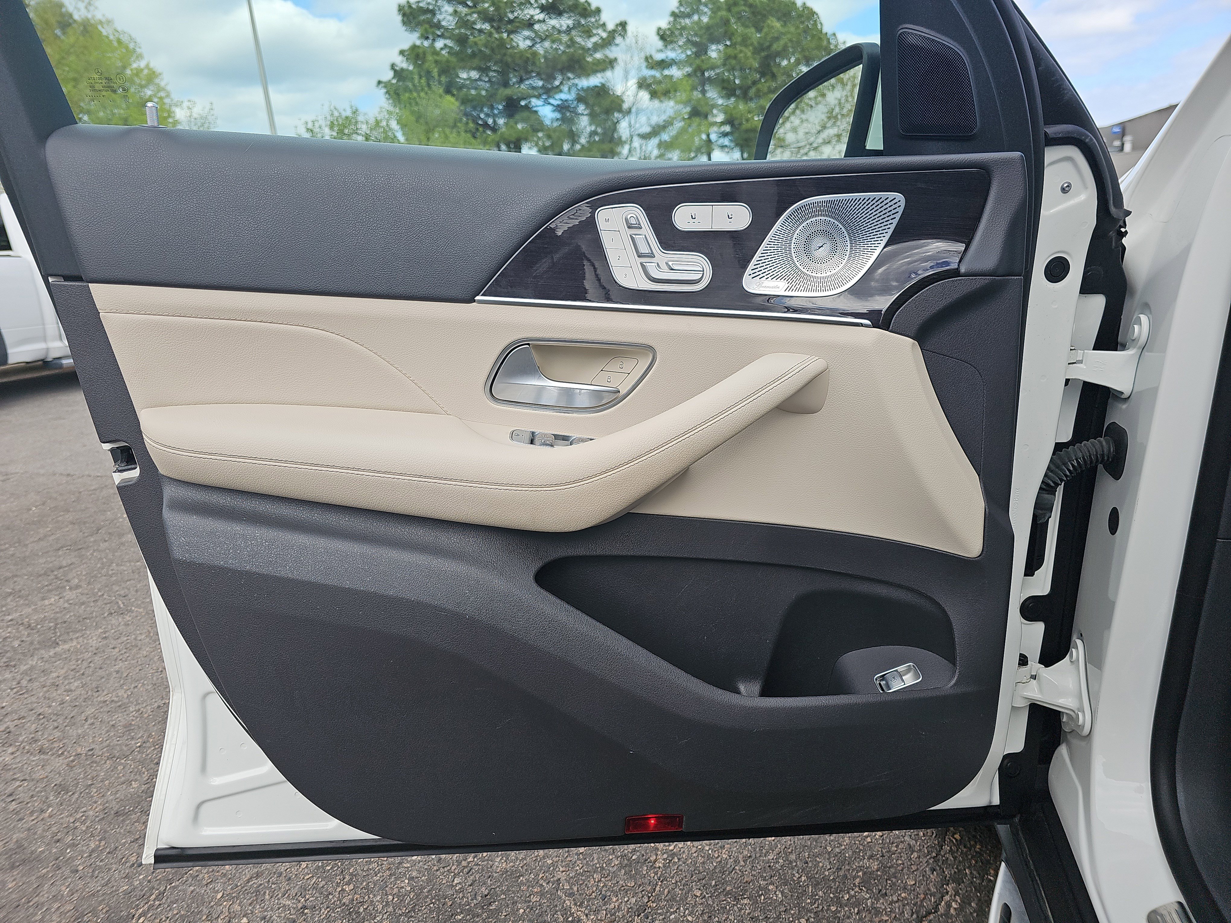 Used 2020 Mercedes-Benz GLS 450 4MATIC image 27