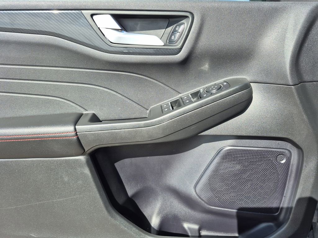 Used 2024 Ford Escape ST-Line image 7