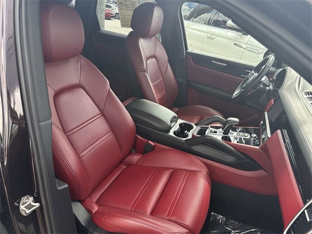 Used 2019 Porsche Cayenne image 28