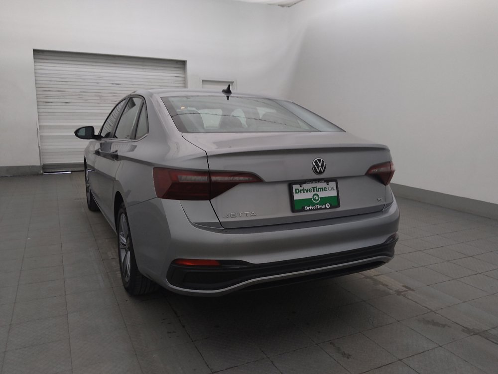 Used 2024 Volkswagen Jetta SE FWD image 5