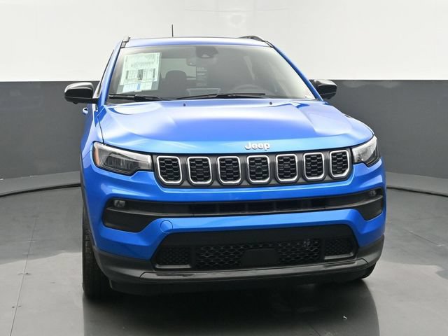 New 2025 Jeep Compass Latitude w/ Sun & Sound Group AWD/4WD image 8