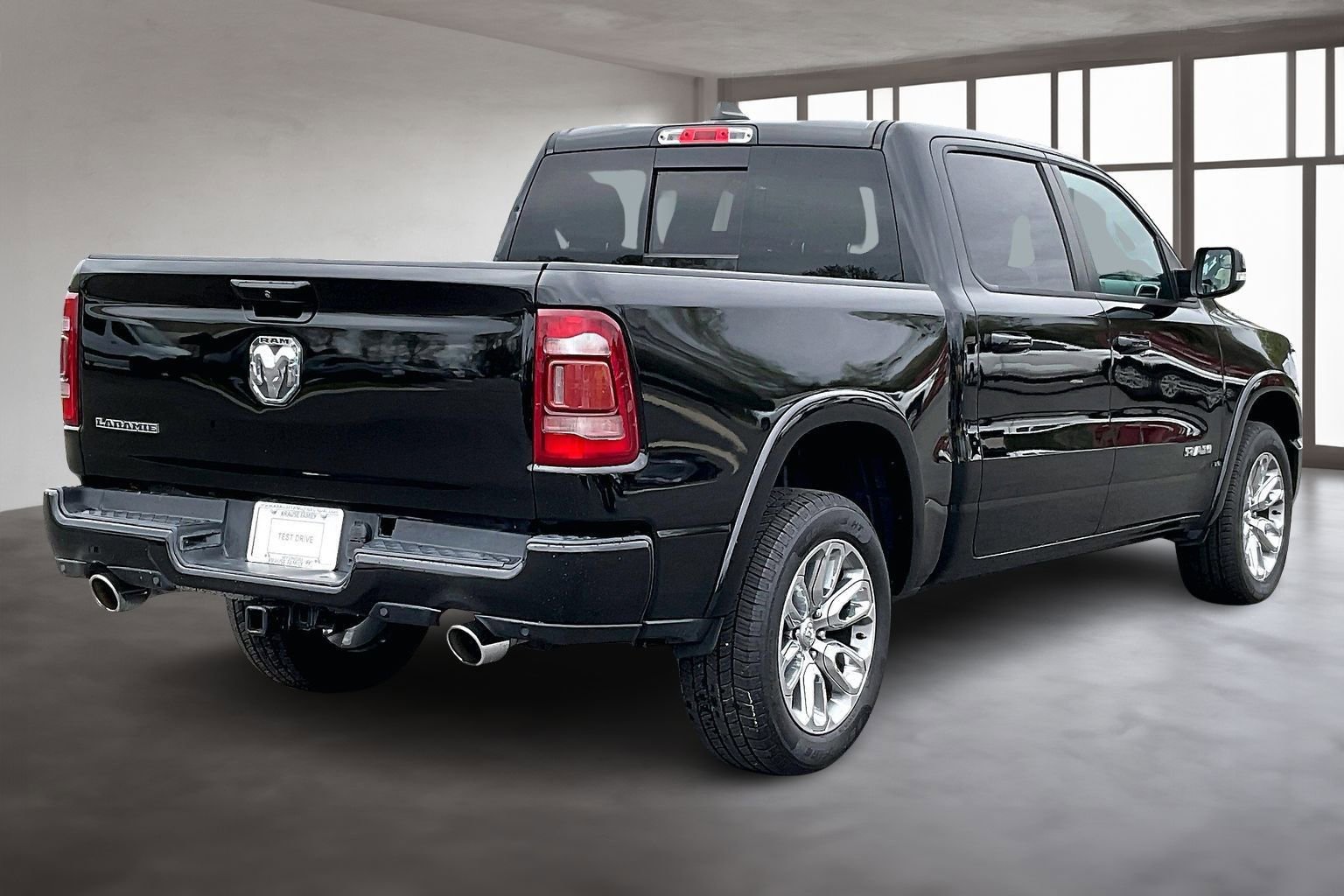 Used 2021 RAM 1500 Laramie w/ Sport Appearance Package image 6