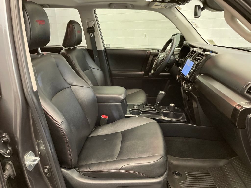 Used 2021 Toyota 4Runner Venture w/ Moonroof Package AWD/4WD image 25