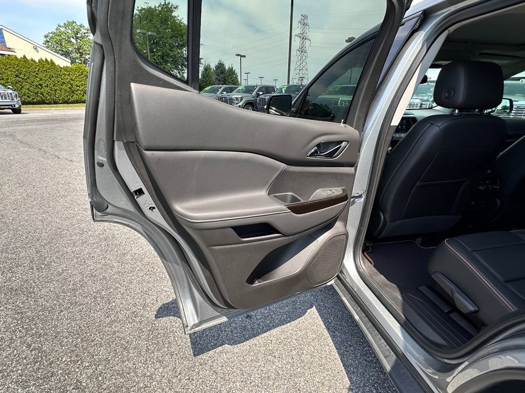 Used 2023 GMC Acadia AT4 w/ Technology Package AWD/4WD image 27