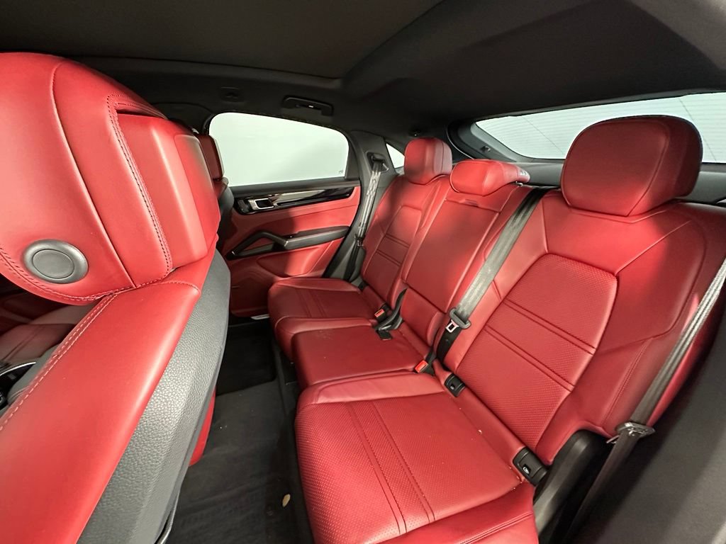 Certified 2023 Porsche Cayenne Coupe AWD/4WD image 38