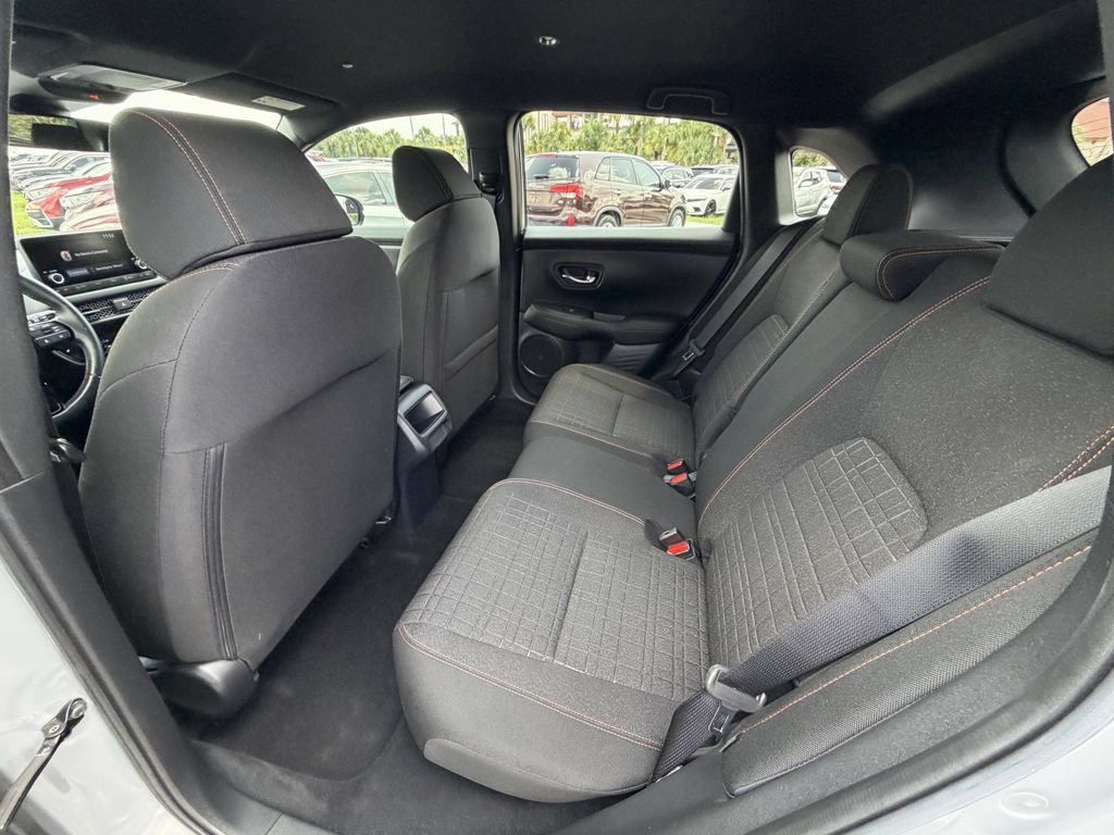 Used 2024 Honda HR-V Sport image 11