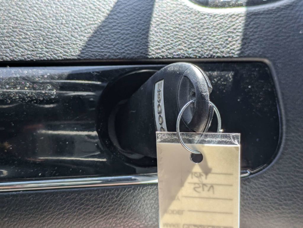 Used 2019 Dodge Grand Caravan SXT image 31