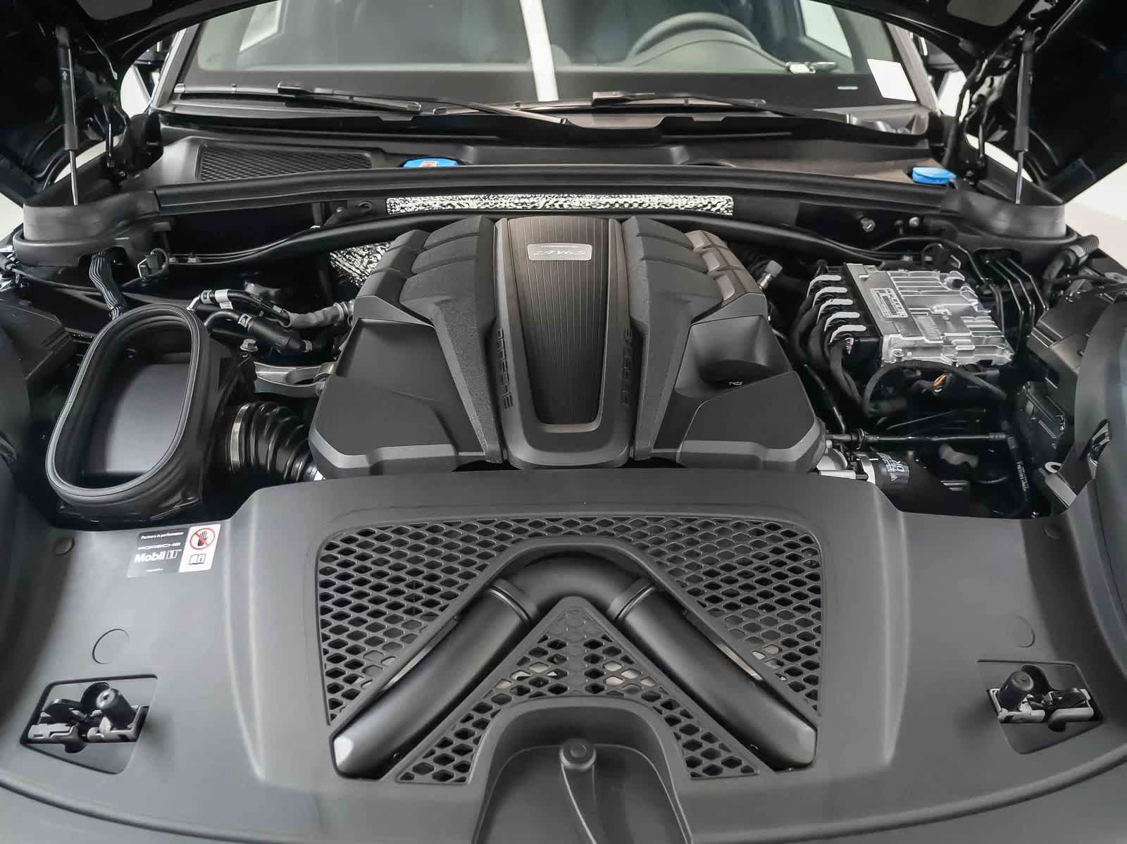 New 2026 Porsche Macan S AWD/4WD image 27