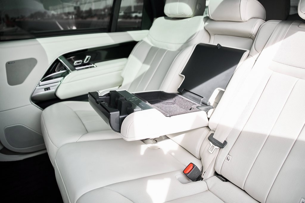 Used 2024 Land Rover Range Rover Long Wheelbase SE image 60